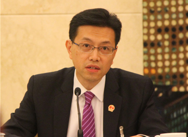 香港特别行政区全国人大代表、香港工会联合会理事长吴秋北